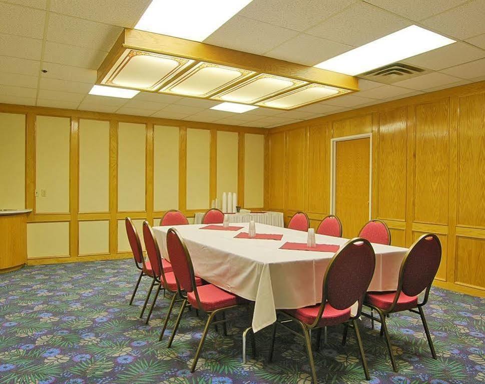 Tropical Inn - North Battleford Extérieur photo