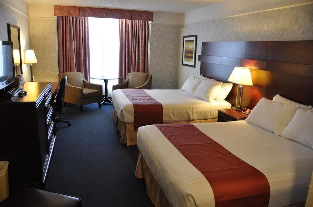 Tropical Inn - North Battleford Extérieur photo